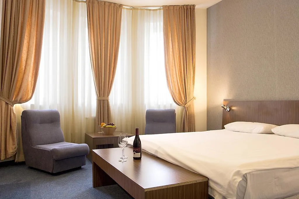 Diter Family Hotel Sofia 3*,